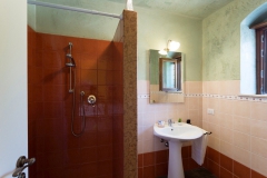 Villa-bathroom1pic