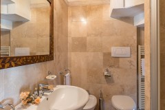 Villa Le Chiarne 11 Bathrooms